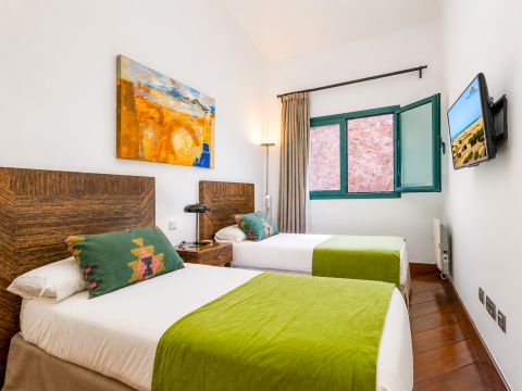 Chambre à coucher 2