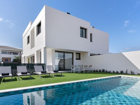 SOLARIO PRESTIGE HolidayRentals365