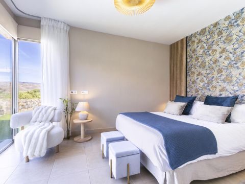 Chambre à coucher 1