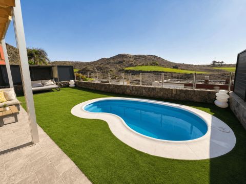 Villa with Private Pool in Salobre Golf | Vista Golf 16 Armario