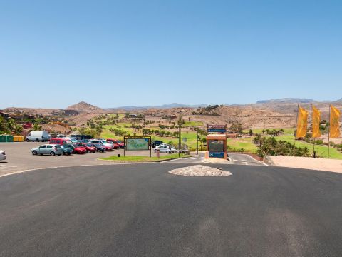 Villa with Private Pool in Salobre Golf | Vista Golf 16 Entorno