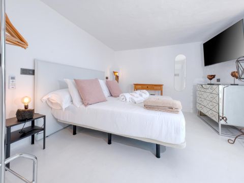 Chambre à coucher 1