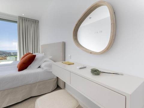 Chambre à coucher 1