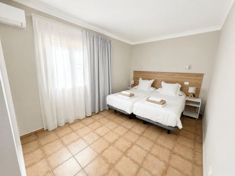 Chambre à coucher 1