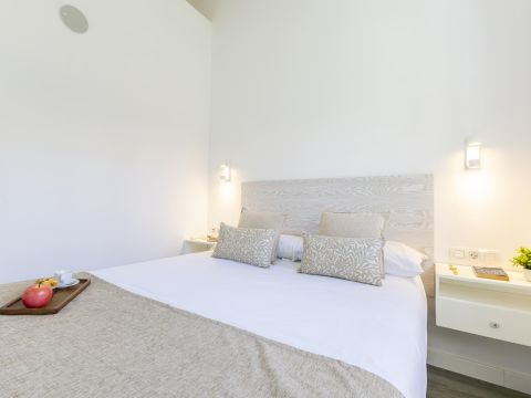 Chambre à coucher 1