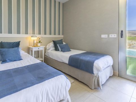 Chambre à coucher 1