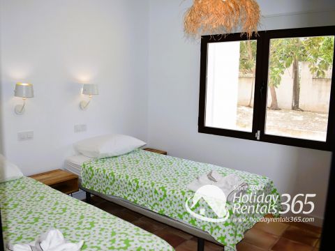 Dormitorio 4