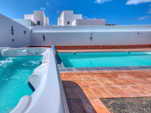 Jacuzzi
