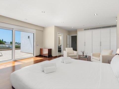 Dormitorio 4