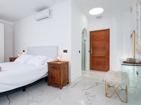 Chambre à coucher 1