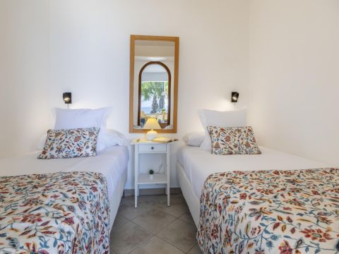 Chambre à coucher 1