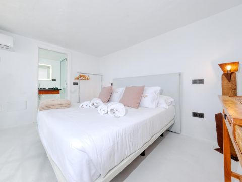 Serenity Home Suite 8