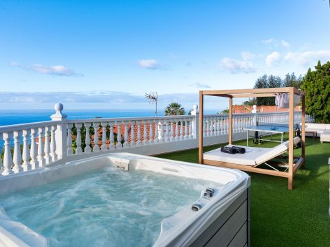 Jacuzzi