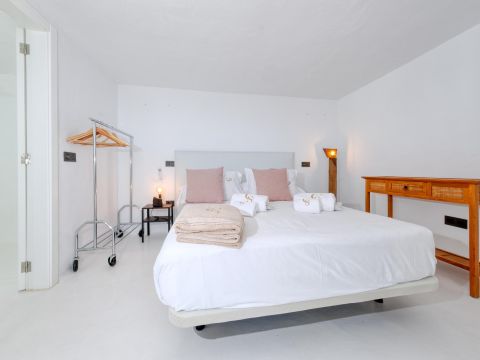 Chambre à coucher 1