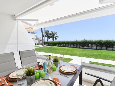 Beachfront Nasas 4 JM