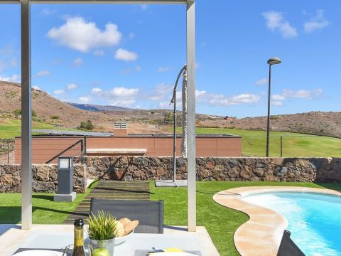 Vista Golf 5 with pool in Salobre Golf | VillaGranCanaria Armario