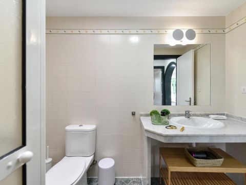 Campo Golf 26: Bungalow Moderno en Maspalomas | VillaGranCanaria Baño 1