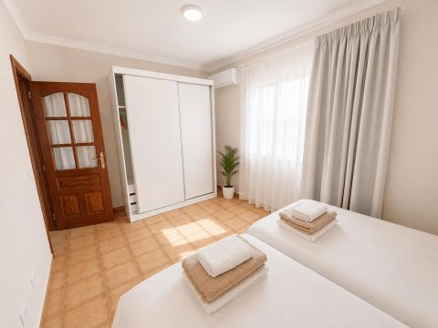 Chambre à coucher 1