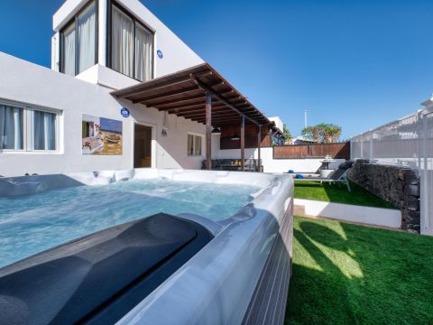Zen Paradise HolidayRentals365