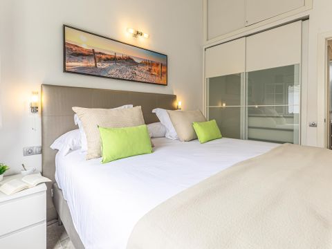 Chambre à coucher 1