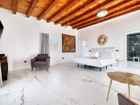 Serenity Home Suite 6