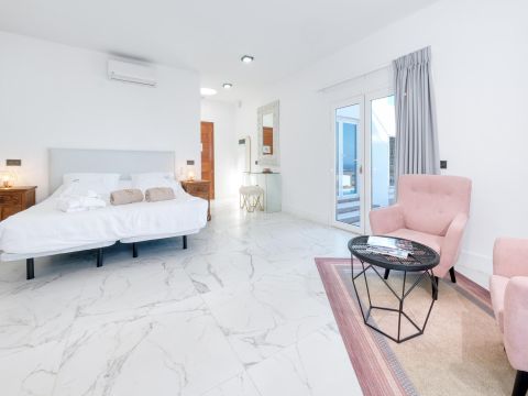 Chambre à coucher 1