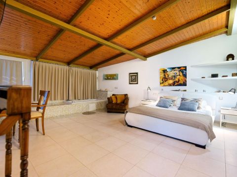 Chambre à coucher 4