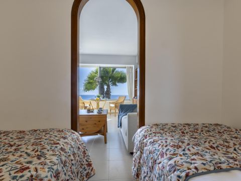 Chambre à coucher 1