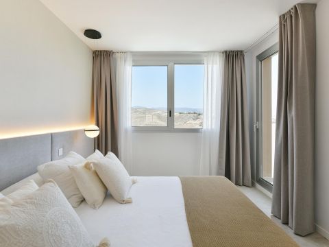 Chambre à coucher 1